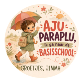 Jongen met paraplu traktatiesticker met naam | Aju paraplu