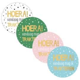 Sticker | Hoera vandaag mag ik trakteren