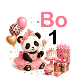 Panda traktatiesticker met naam en leeftijd – Birthday Besties Luna