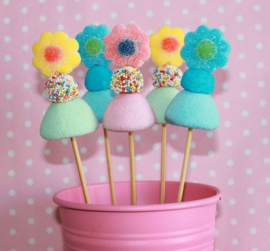 Spekbollen in allerlei kleuren, voor de leukste traktaties en sweettables