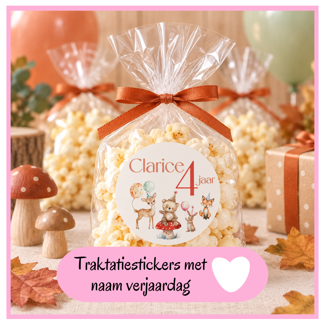 Traktatiesticker met naam verjaardag Zelftrtaktatiesmaken.nl