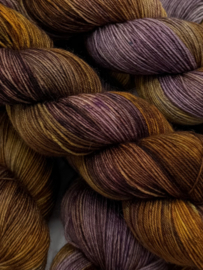 Moody Mauve & Ochres Dark/Antique mauve