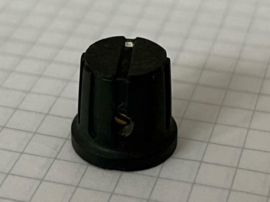 Knop 6mm as D 15-12mm X H 14mm