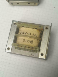 Trafo 24V 0,5A  (220V)  60x40x55mm