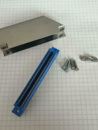 Card Edge Connector 50p incl. metalen kap
