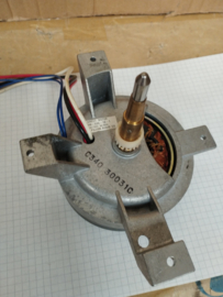 Direct drive motor AM-506 Fujiya audio platenspeler motor