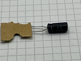 4,7uf 35v  5mm x 11mm Elco radial