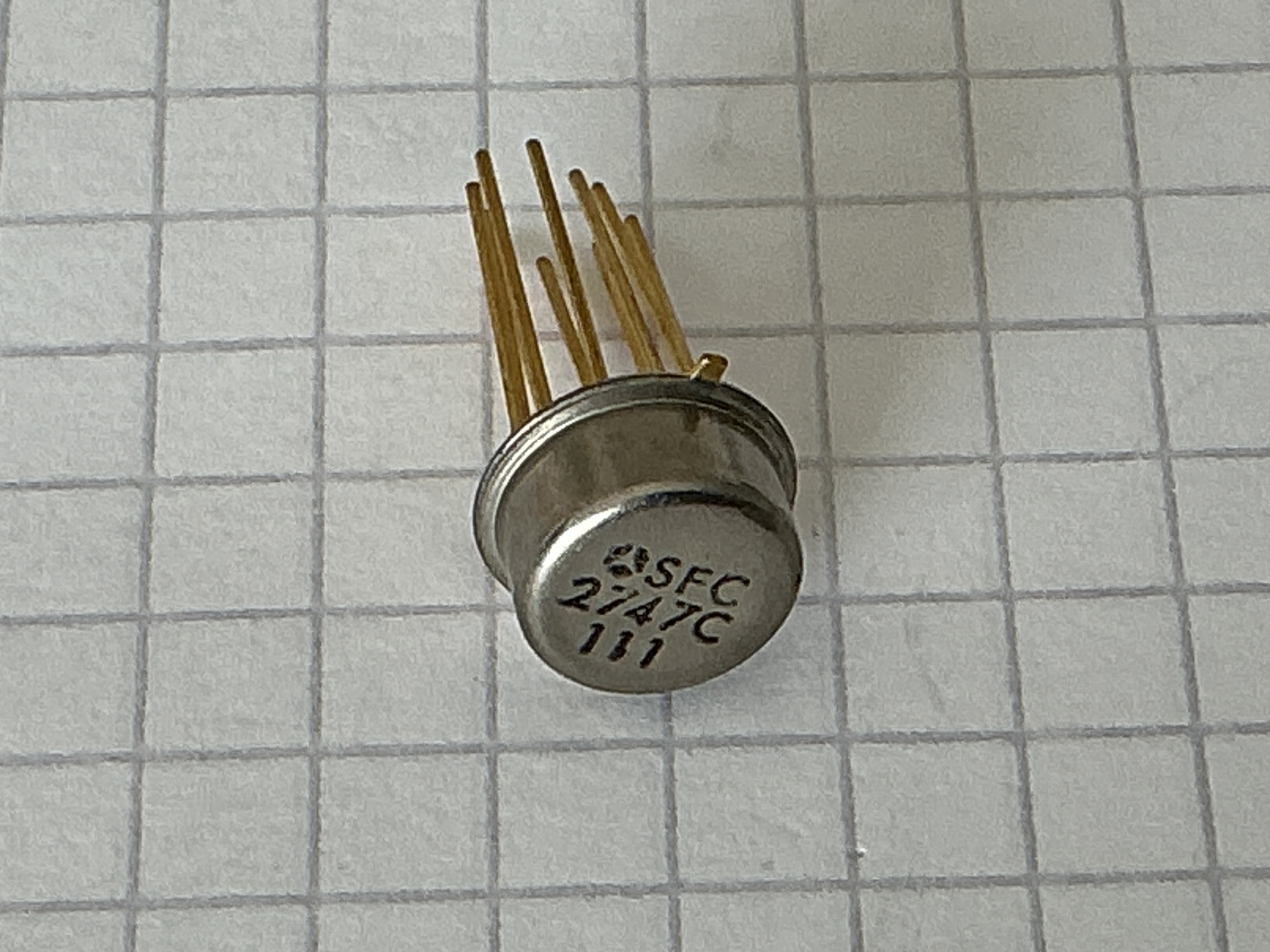 SFC2747C gold pin