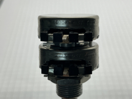 500k Lin stereo potmeter 6mm as  metaal Piher