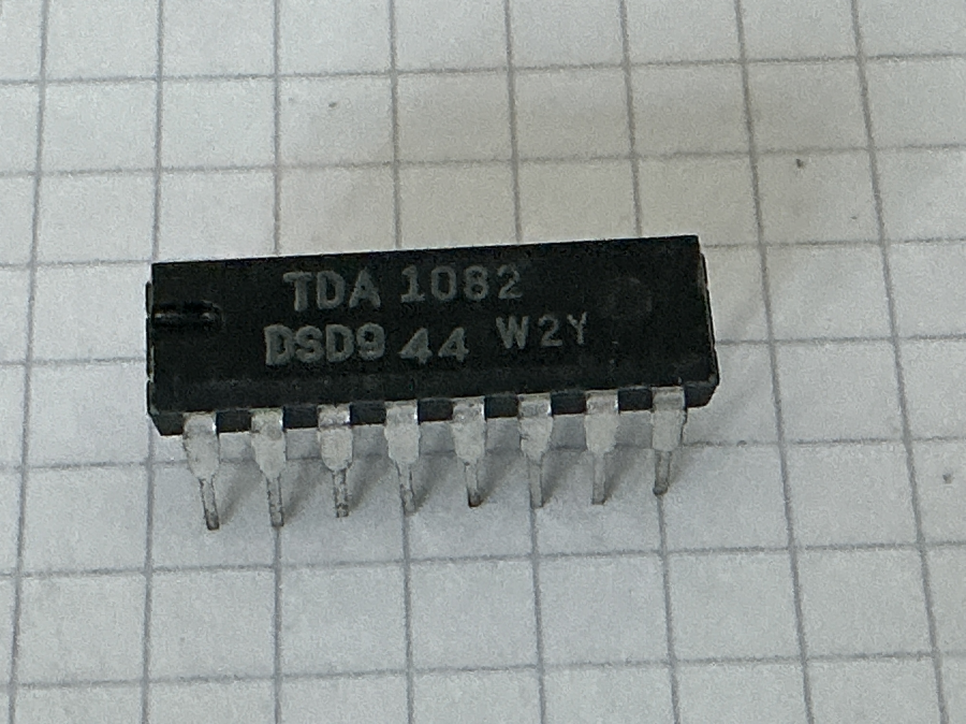 TDA1082
