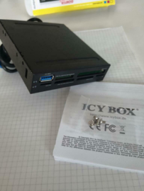 Icy Box IB-865-B 3.5" cardreader met ext Sata en USB3.0 port