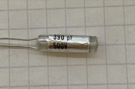 Styroflex condensator Radiaal 390pF 630V