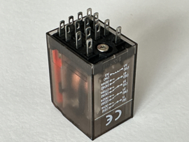 Schrack ZT570220 relais 220v/ 5A / 250v