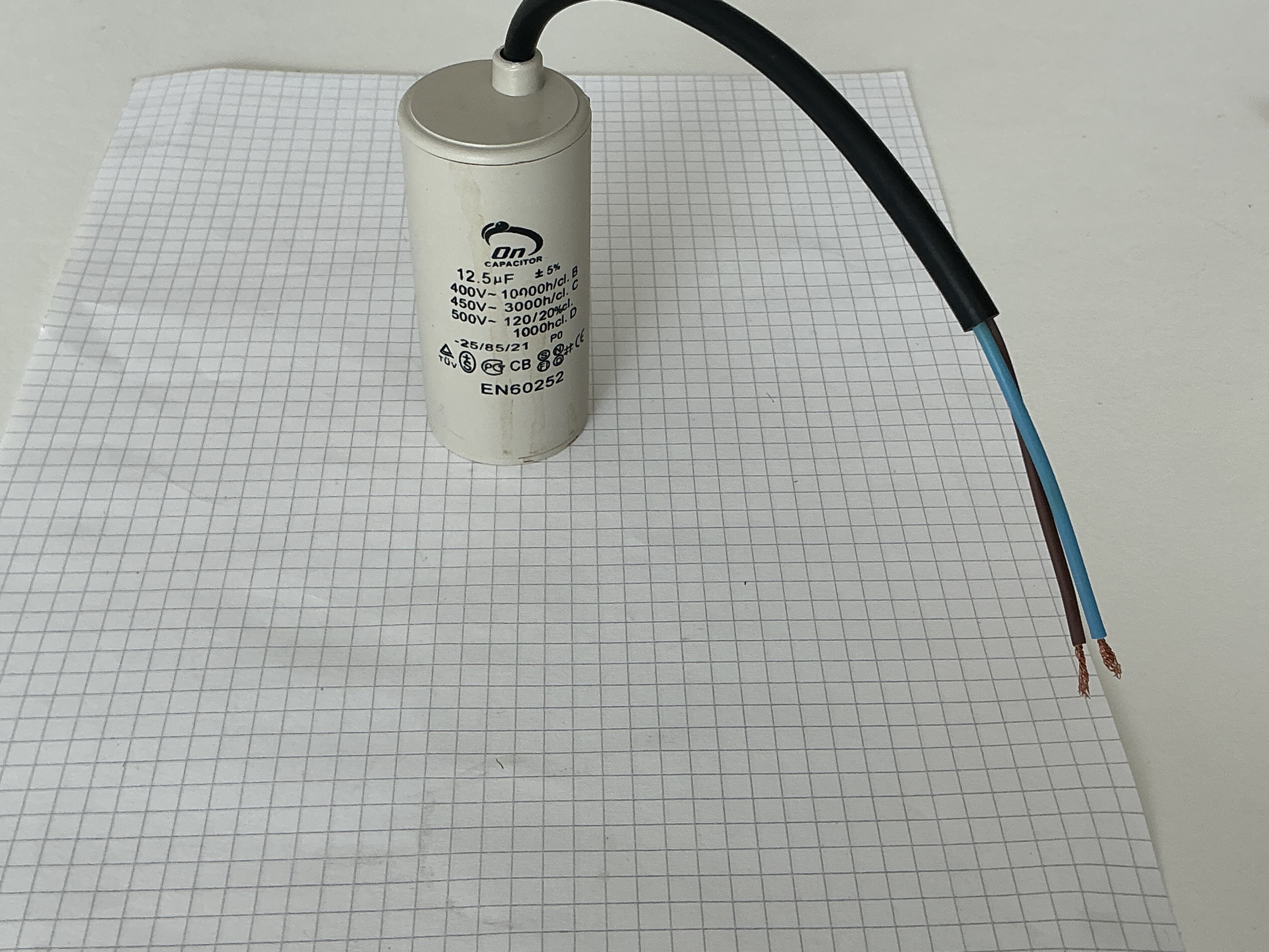 On Capacitor 12,5UF 400-500V MP condensator