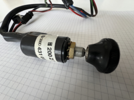 Speaker fader control switch