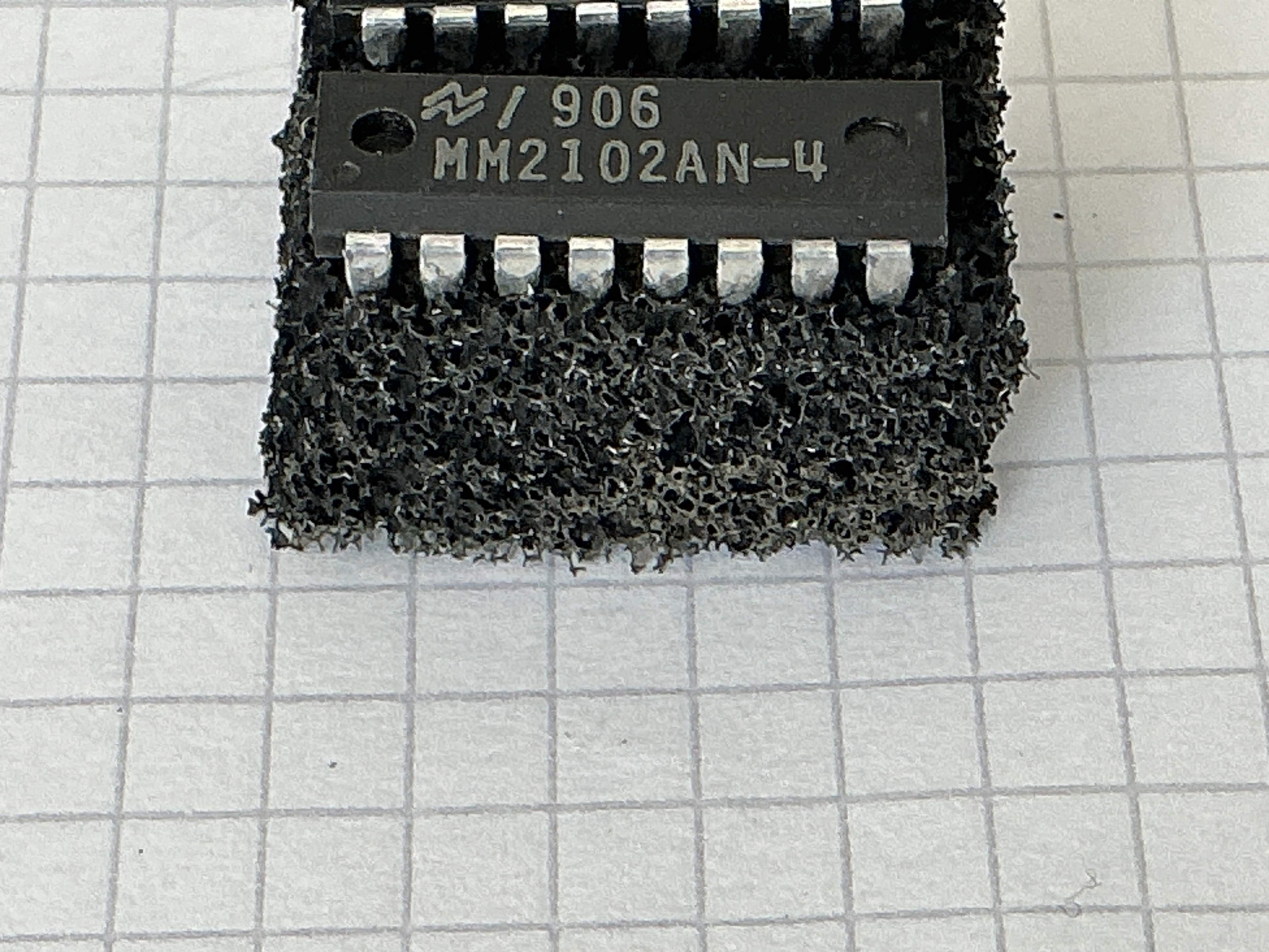 MM2102AN-4