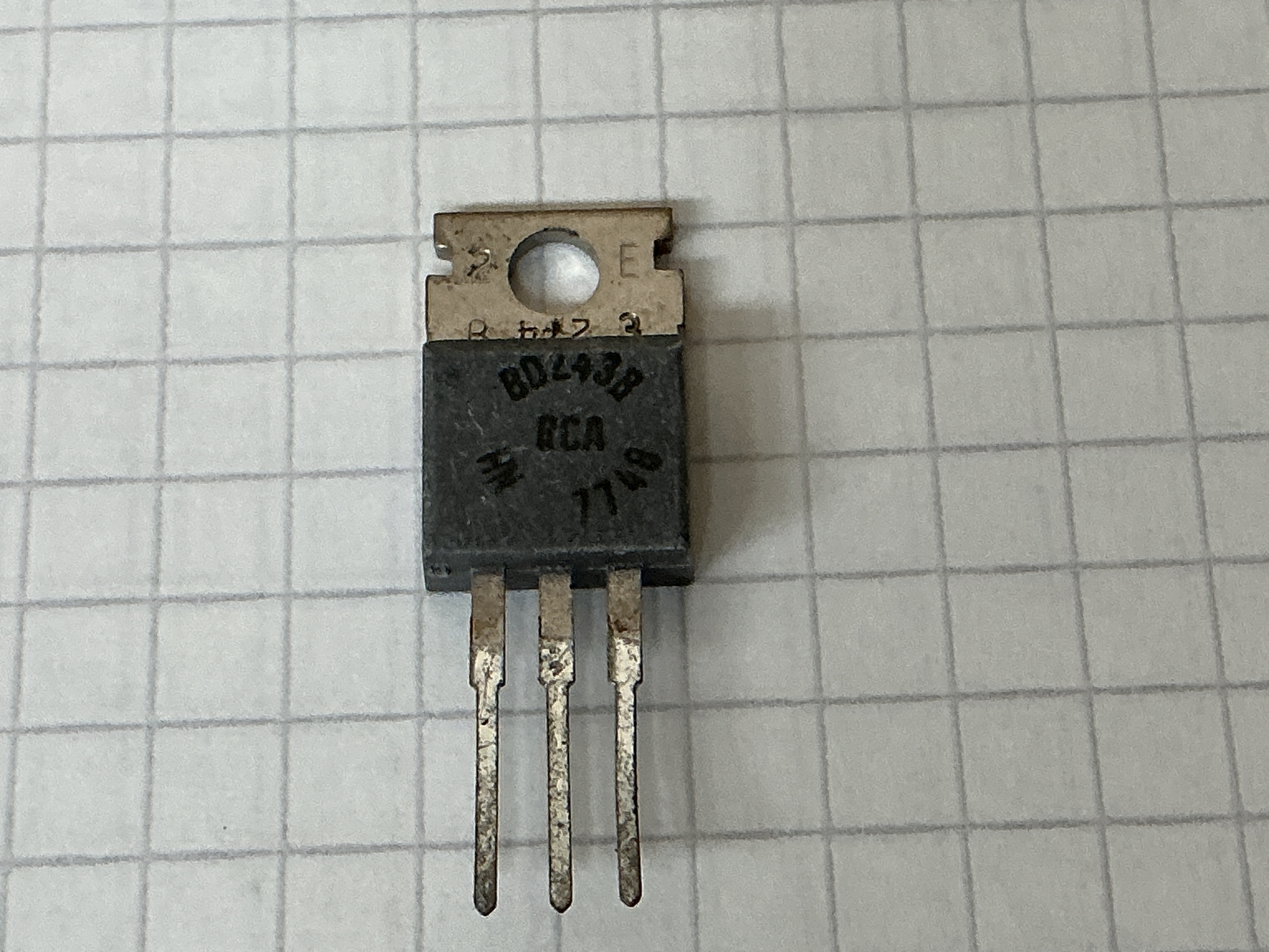 BD243B