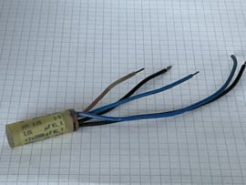 Omco ontstoorcondensator 250v 2A (0,05uf X, +2x2500 pF )