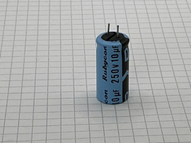 10uf 250v radiaal elco Rubycon