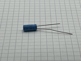 0,47uf 100v  Philips 3mm steek elco radiaal