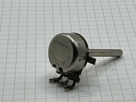 Lesa 470K Log potmeter 3mm as metaal