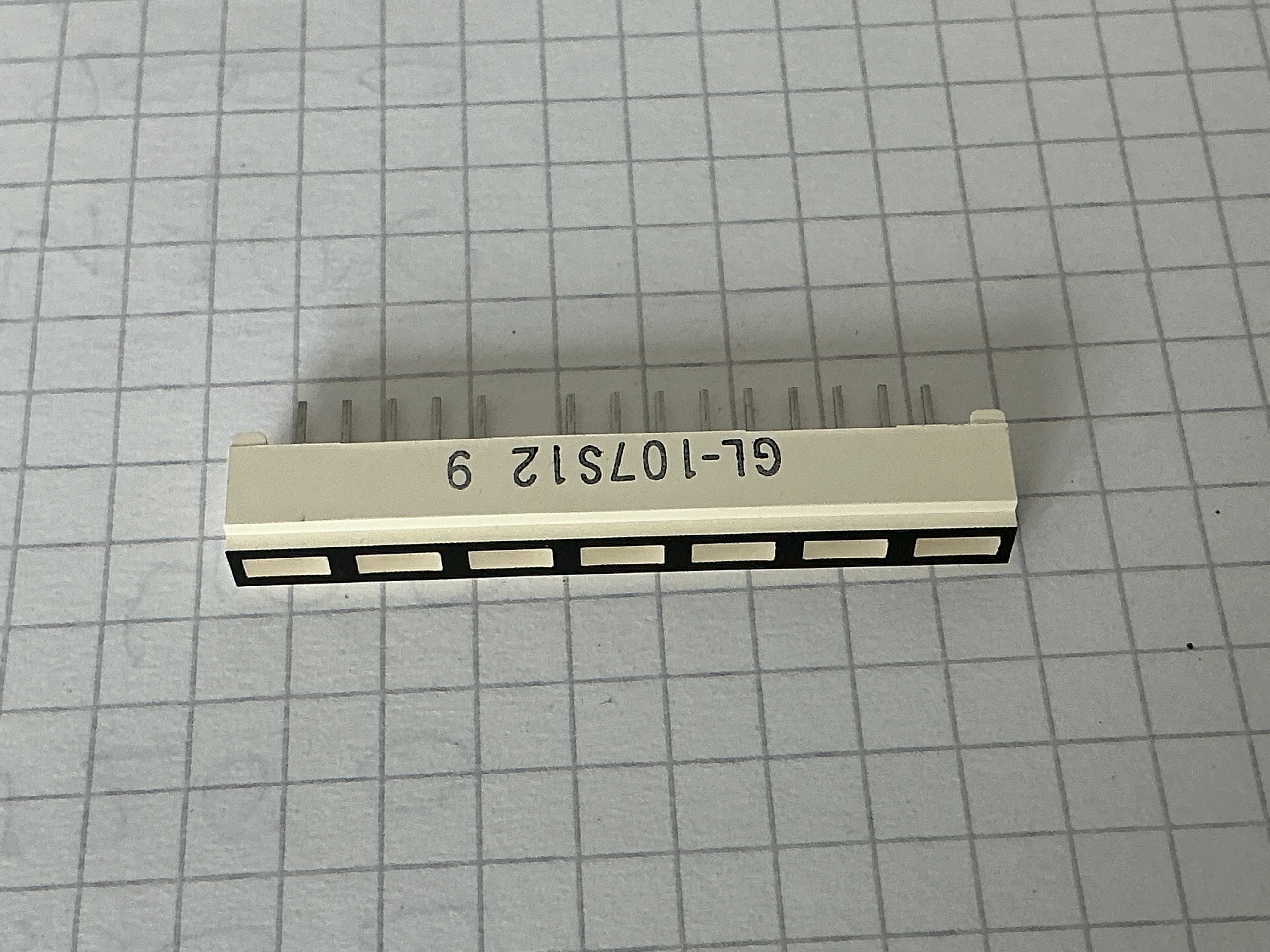 Sharp GL-107S12 9 LED bar 5x geel 2x groen