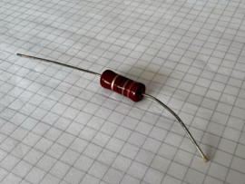 Carbon weerstand 15 Ohm 2W 5% L 15mm D 6mm