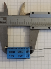 Philips 680uf  35v  034 GV elco radiaal NOS