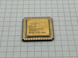 AMD R80286-10 GOLD Processor Ceramic PGA 1982 vintage PC CPU