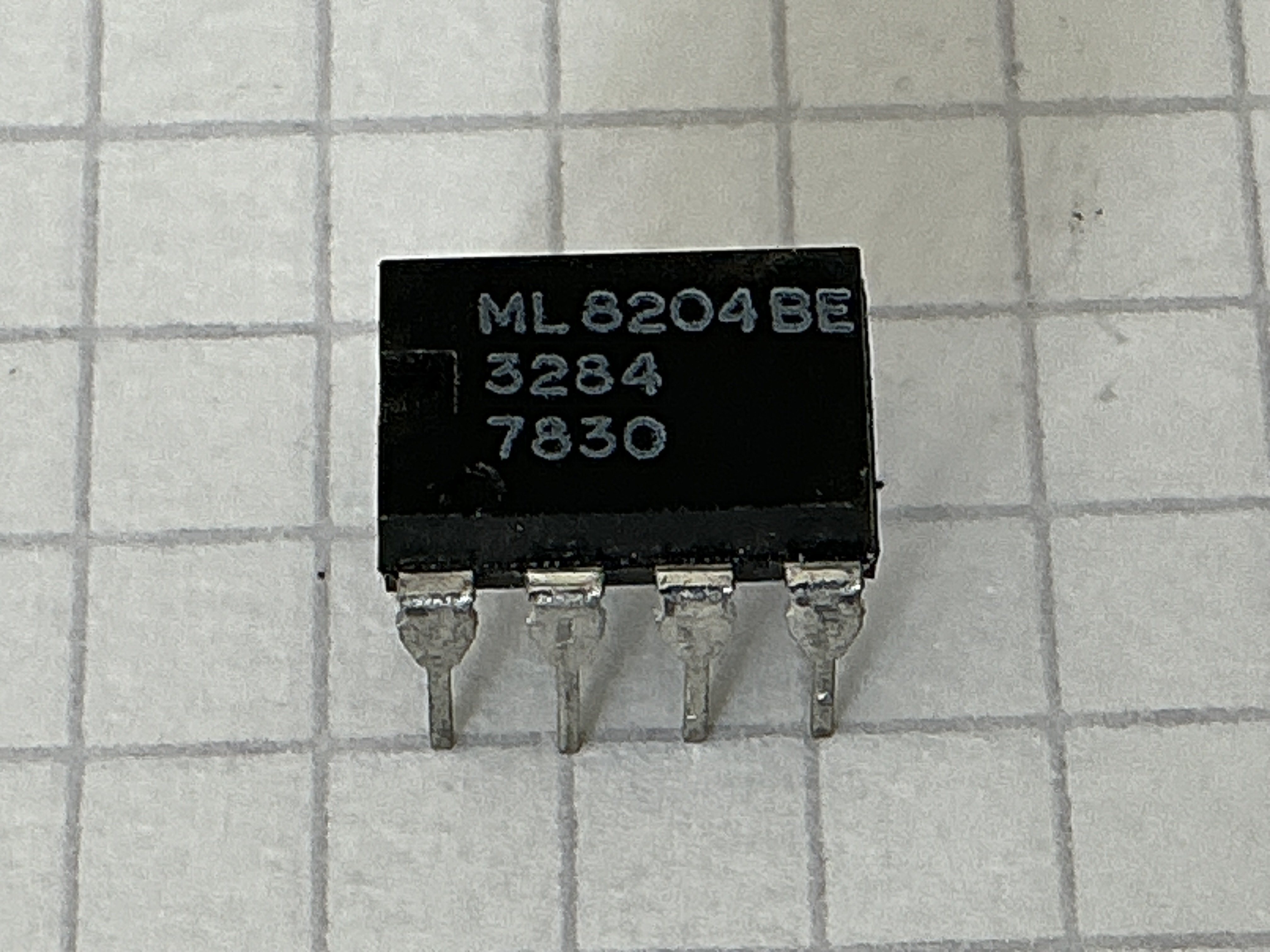 ML8204BE