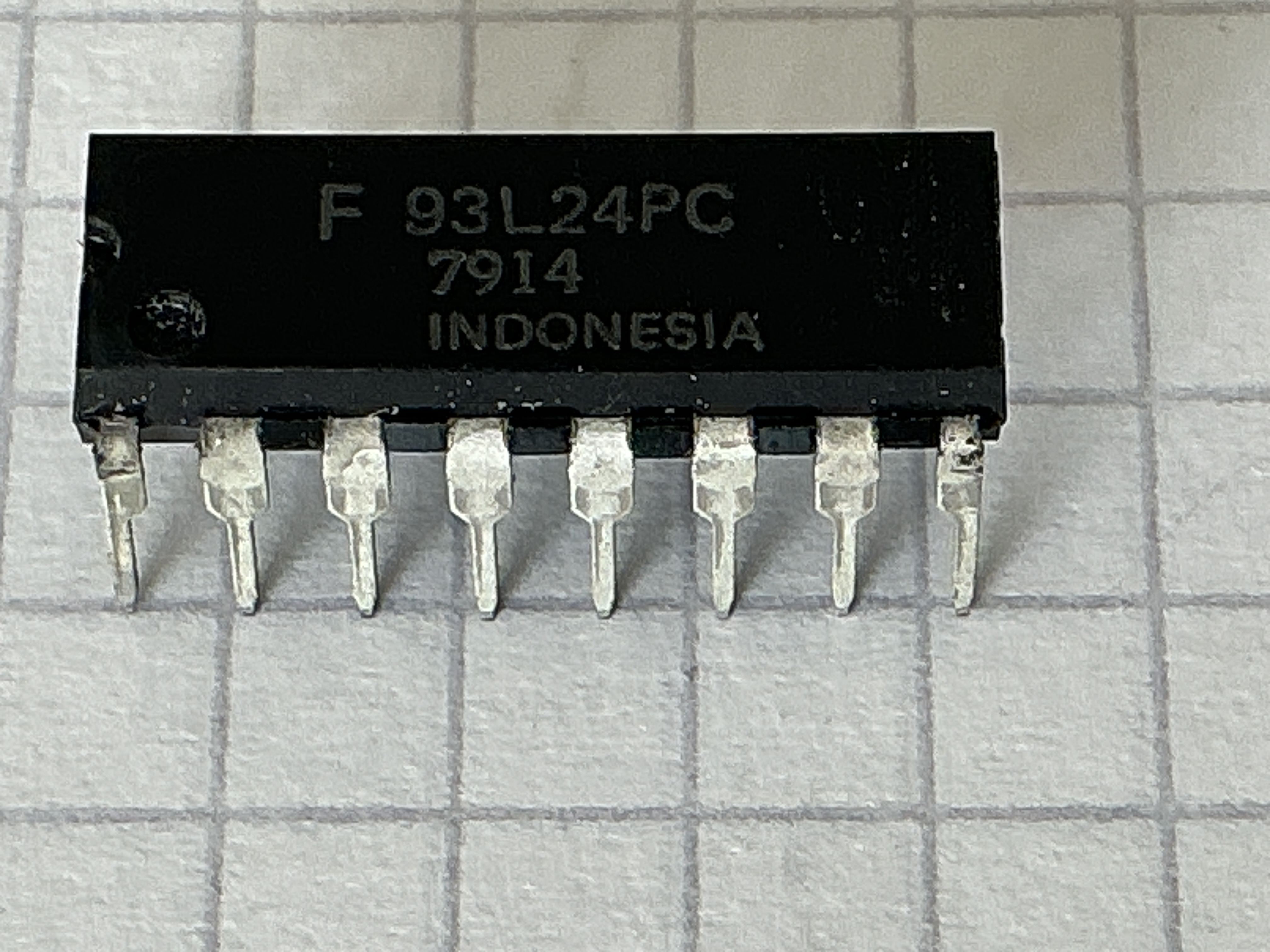 93L24PC