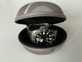 Watch travel case, shockbeschermer en reisetui mil-spec.