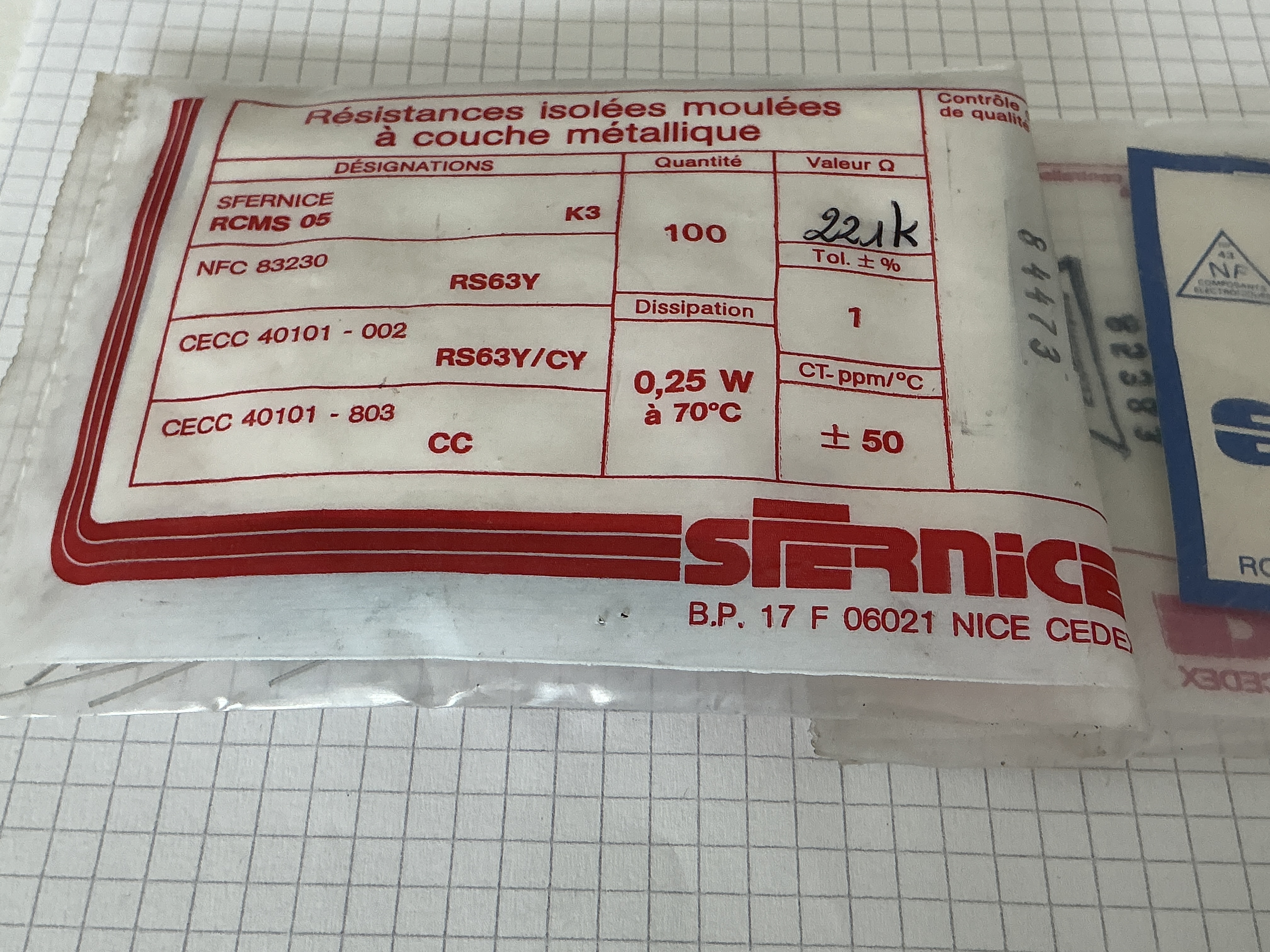 Sfernice RS63Y 221K weerstand 0,25W 1% mil spec