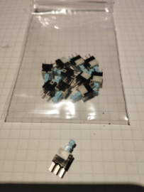 10x mini drukschakelaar push to maak / verbreek 6mm