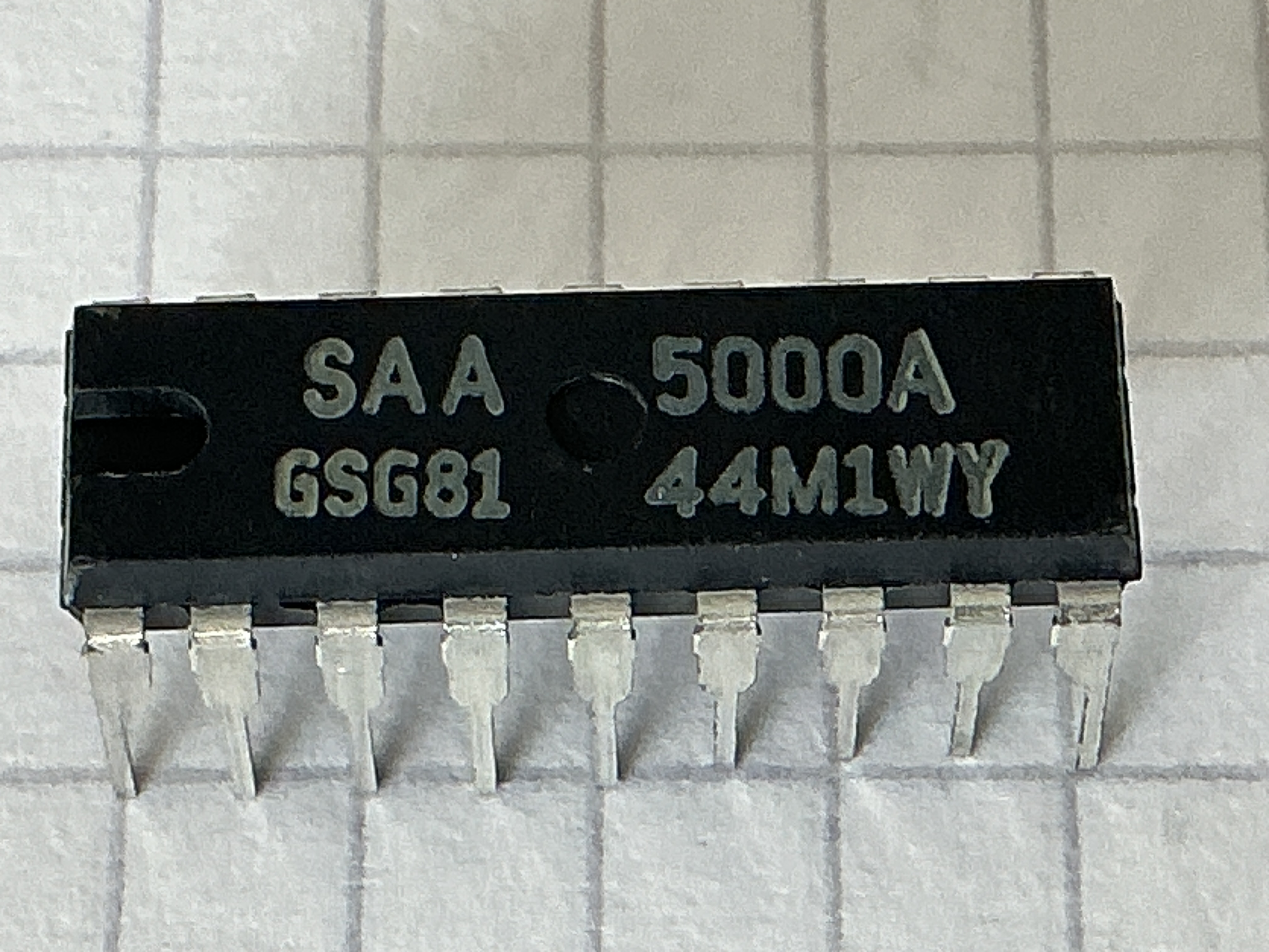 SAA5000