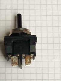 Schakelaar dubbelpolige 240VAC