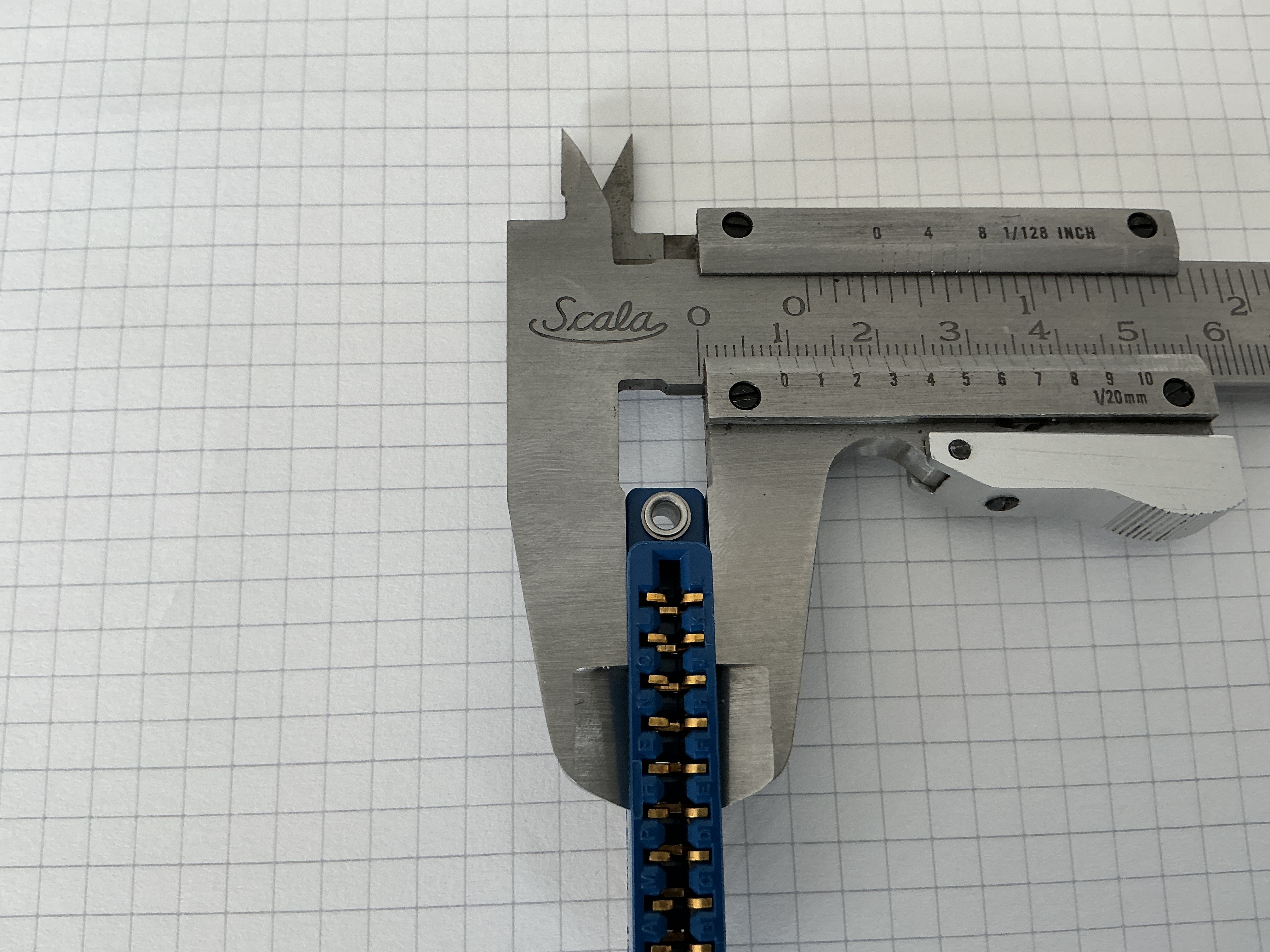 Amphenol 10p female card edge connector 143 010 01
