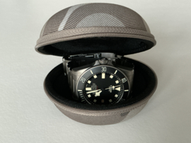 Watch travel case, shockbeschermer en reisetui mil-spec.