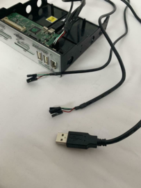 Revoltec 525” all in one kaartlezer + 2maal usb, 1394