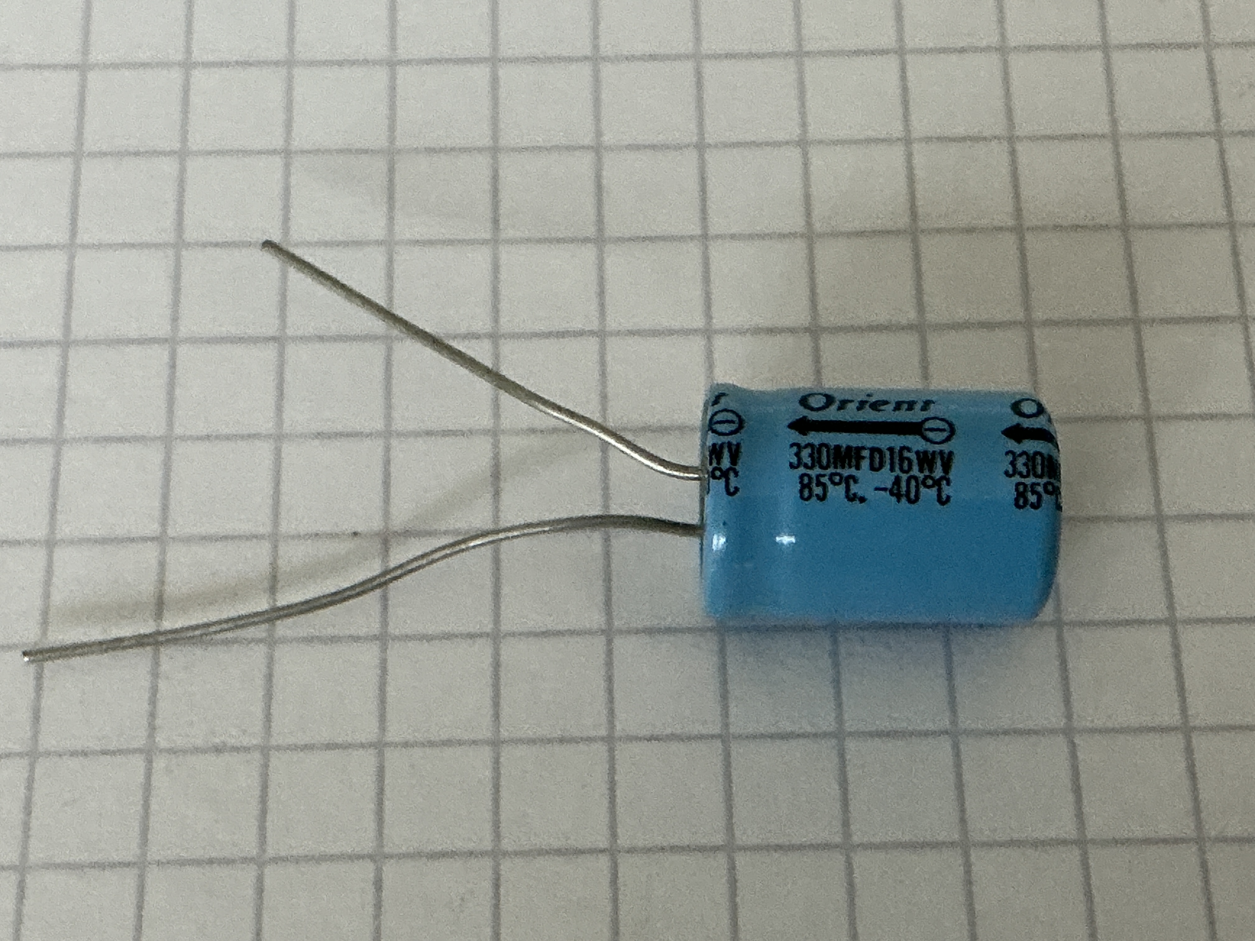 330uf 16v radiaal elco Orient