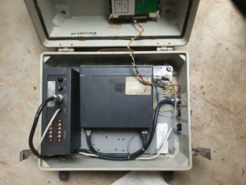 Motorola CD 100 VHF zender (booster)