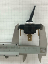 Schakelaar met middenstand 12v AMP contacten