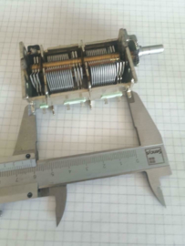 Alps 7646 variabele luchtcondensator 40-720pf vraco