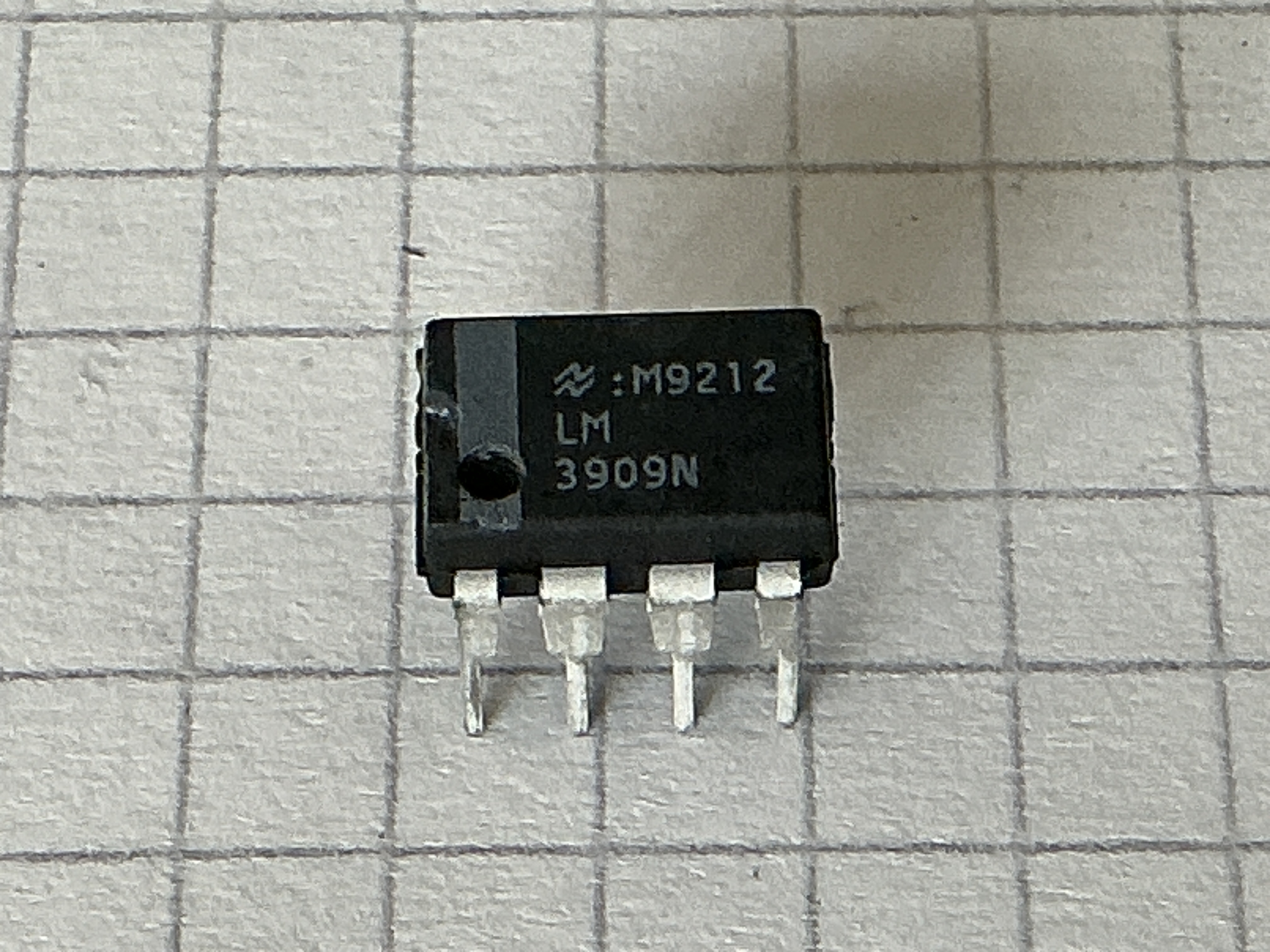 LM3909N