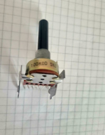 Matsushita 100K D (x2) potmeter