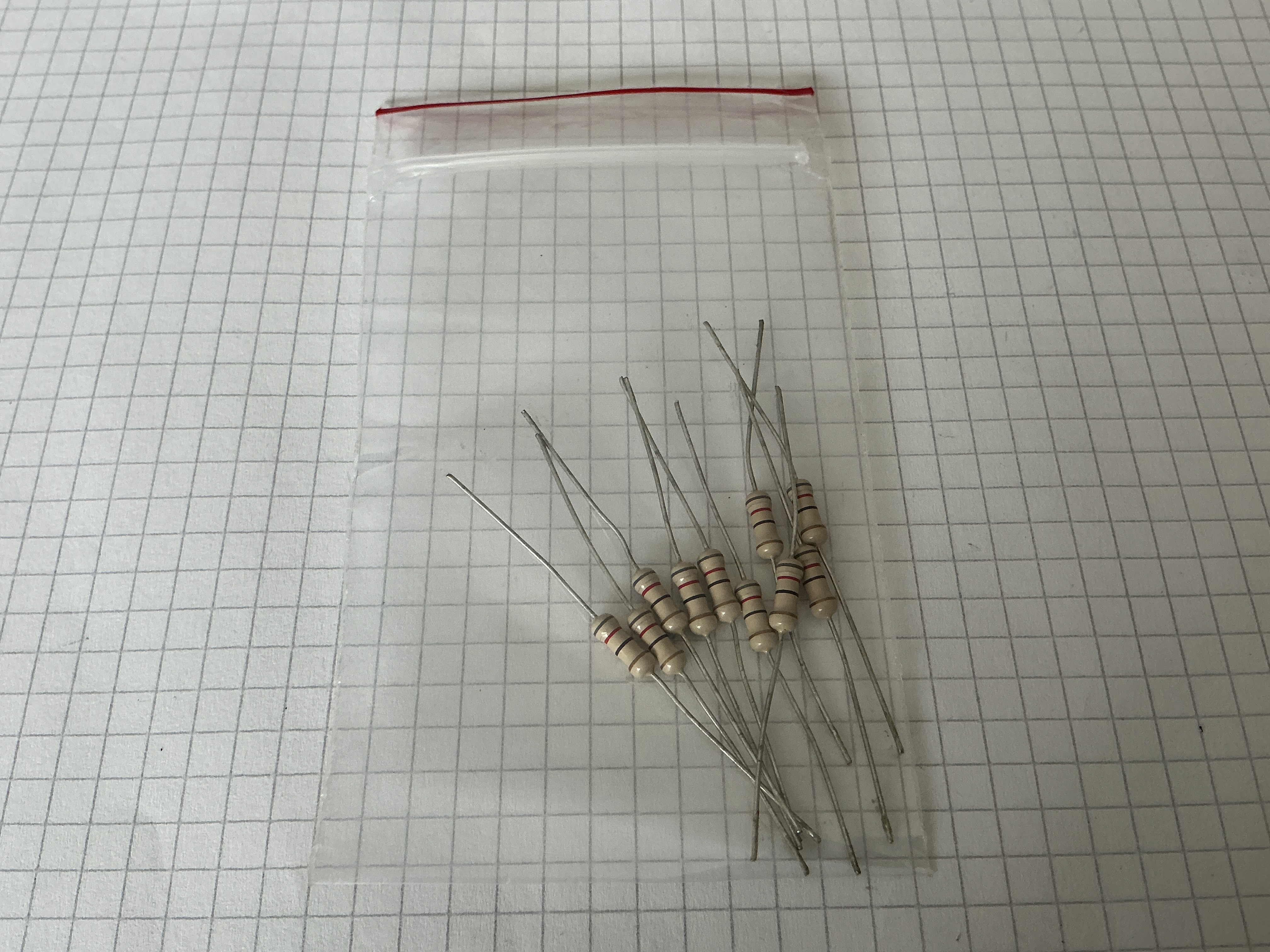 82 Ohm 0,5W weerstand 5% (10x)
