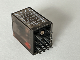 Schrack ZT570L48 relais 48v / 5A / 250v
