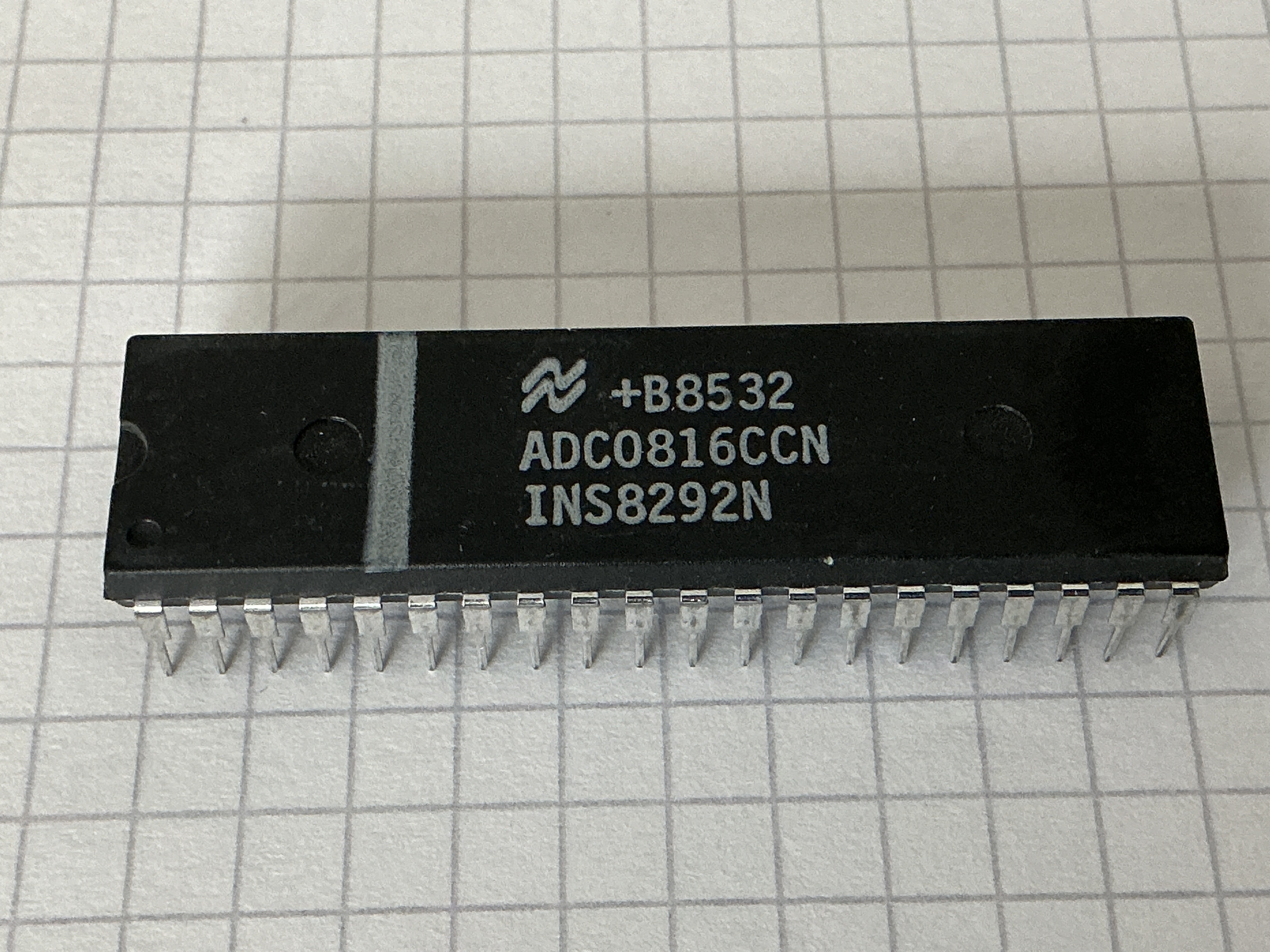 ADC0816CCN