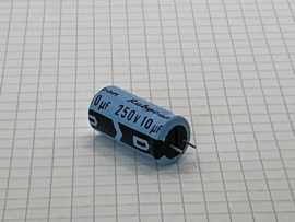 10uf 250v radiaal elco Rubycon