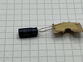4,7uf 35v  5mm x 11mm Elco radial